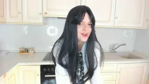 Snapshot of midnightfable chatting on June 21, 2026, 9:39 pm midnightfable online show from June 21, 2026, 9:39 pm