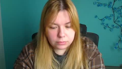 Snapshot of midnightmariana chatting on May 15, 2026, 5:47 am Mariana online show from May 15, 2026, 5:47 am