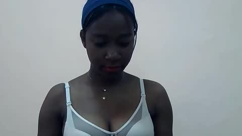 Miichouu online show from May 20, 2026, 6:52 am