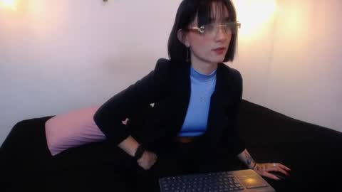 mikaza online show from March 18, 2026, 1:14 pm