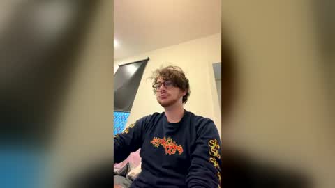 mikehunt897 online show from July 6, 2026, 6:43 pm