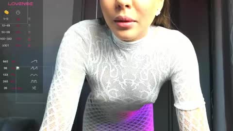MilaLewi online show from June 1, 2026, 12:12 am