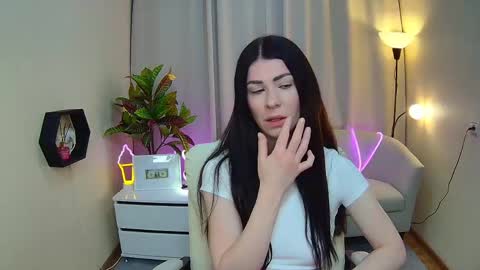 milasecretsss online show from April 17, 2026, 6:27 am