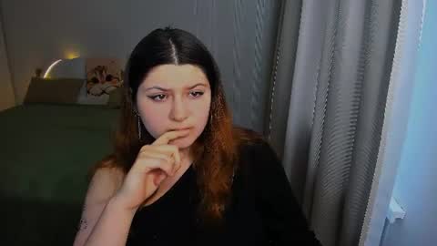 milenafiery online show from July 26, 2026, 10:33 am