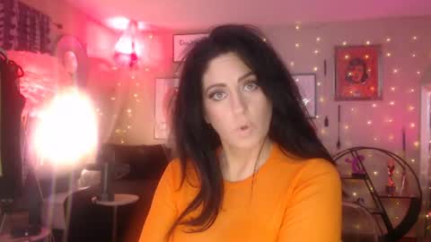 Milf Lacey online show from June 23, 2026, 8:40 pm