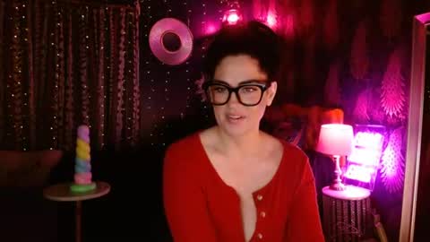 Milf Lacey online show from August 6, 2026, 2:02 am
