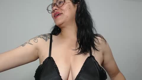 Snapshot of milfcamila367608 chatting on September 24, 2025, 6:28 am camila online show from September 24, 2025, 6:28 am