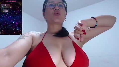 Snapshot of milfcamila367608 chatting on November 25, 2025, 5:18 am camila online show from November 25, 2025, 5:18 am