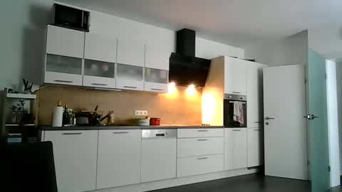 milfhunter195 online show from May 17, 2026, 6:11 am