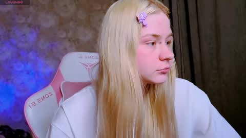 Milia online show from June 7, 2026, 9:51 pm