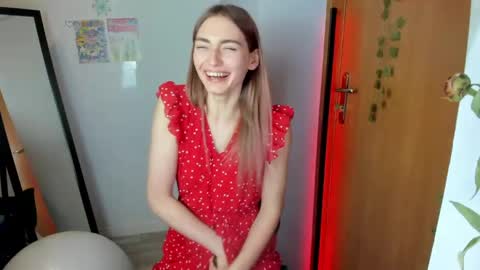 Snapshot of millie_lacroix chatting on June 2, 2026, 6:54 pm millie_lacroix online show from June 2, 2026, 6:54 pm