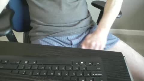 Snapshot of milwaukeebadger24 chatting on May 4, 2026, 11:28 am milwaukeebadger24 online show from May 4, 2026, 11:28 am