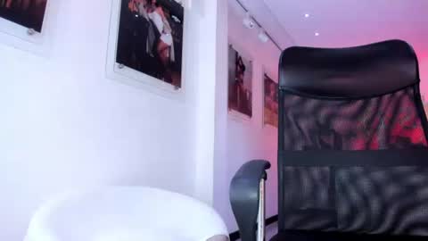 MilyClem online show from June 26, 2026, 3:00 am