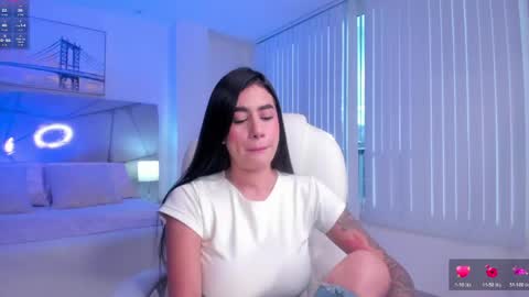 miranda_crawfor online show from May 20, 2026, 11:49 am