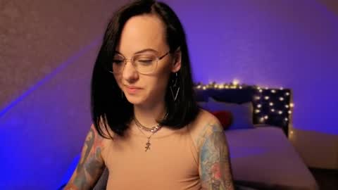 Snapshot of miraskyy chatting on June 3, 2026, 7:19 pm MiraSkyy online show from June 3, 2026, 7:19 pm