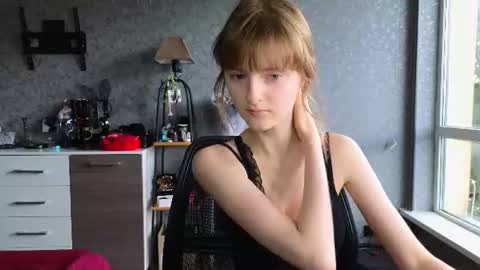 Alisa NONNUDE online show from June 15, 2026, 11:01 am