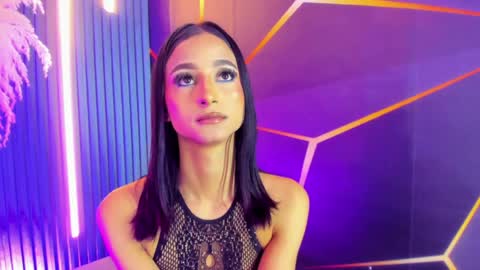 miss_isa19 online show from May 11, 2026, 4:04 pm
