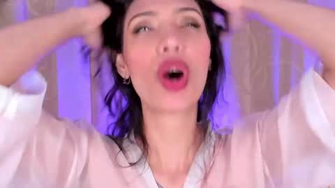 Snapshot of miss_veronica2 chatting on June 25, 2026, 1:26 pm Miss Veronica online show from June 25, 2026, 1:26 pm