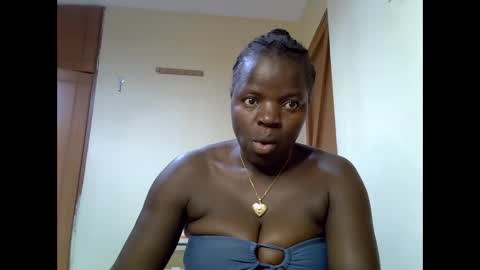 misscandy352_ online show from May 18, 2026, 6:08 am