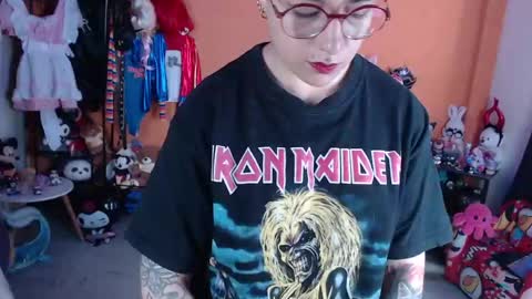 Miss Mia online show from May 24, 2026, 2:44 pm