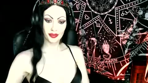 MissMoonDoll online show from July 18, 2026, 5:44 am