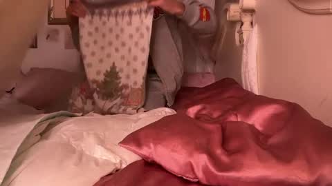 missymacx online show from May 20, 2026, 5:24 am