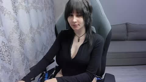 misty_dark online show from May 14, 2026, 12:01 pm