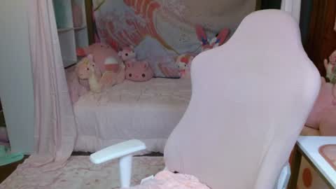 Snapshot of mistymystic chatting on June 14, 2026, 1:03 am Misty online show from June 14, 2026, 1:03 am
