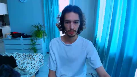 MitchelKurse online show from June 20, 2026, 2:42 pm
