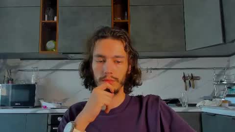 MitchelKurse online show from July 11, 2026, 11:46 am