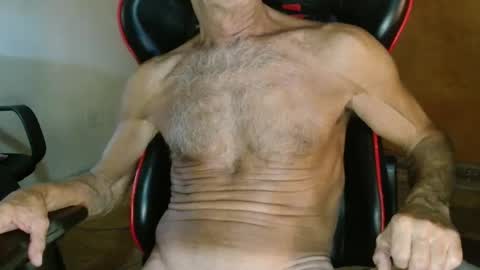 Snapshot of mjmadurengue chatting on May 27, 2026, 5:04 am Mario jose online show from May 27, 2026, 5:04 am