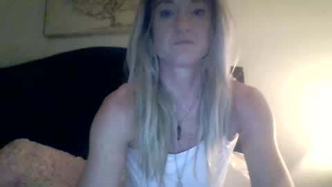 mockingbirds91 online show from June 4, 2026, 5:46 am