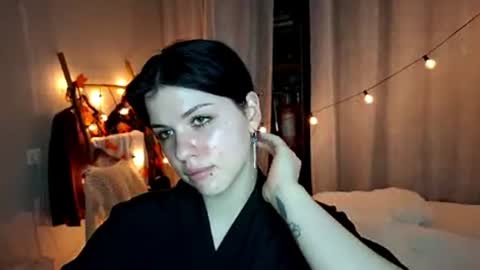 Snapshot of modestfein chatting on June 24, 2026, 3:22 pm bunnymeow online show from June 24, 2026, 3:22 pm
