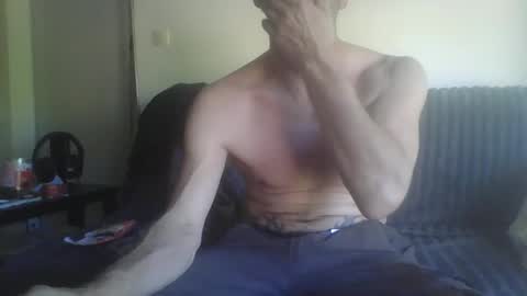 Snapshot of mohican69hot chatting on April 17, 2026, 3:37 pm mohican69hot online show from April 17, 2026, 3:37 pm