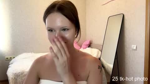 Snapshot of mollieadamek chatting on June 12, 2026, 1:21 pm Lisa online show from June 12, 2026, 1:21 pm