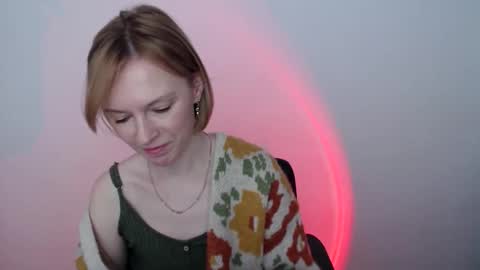 mollilove online show from May 16, 2026, 7:05 am
