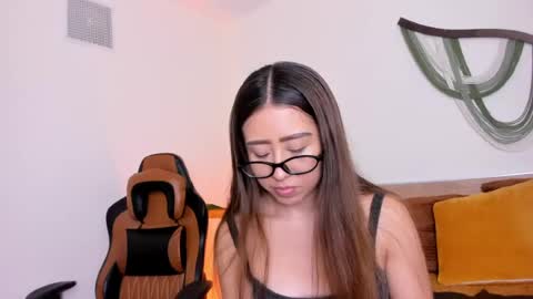 Molly online show from July 31, 2026, 4:17 pm