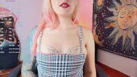mollycb online show from June 13, 2026, 5:05 am