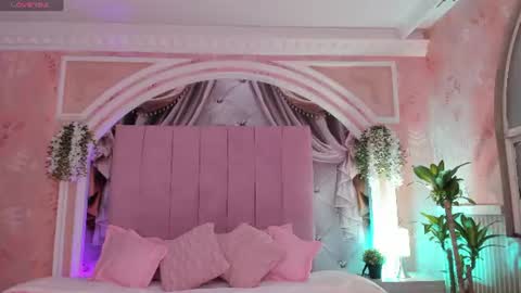 MollyDoll online show from June 13, 2026, 11:52 am
