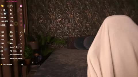 mollyymayy online show from June 3, 2026, 5:29 pm