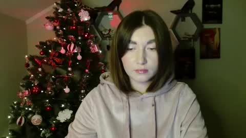 sweet girl and shine body online show from November 20, 2025, 8:14 am