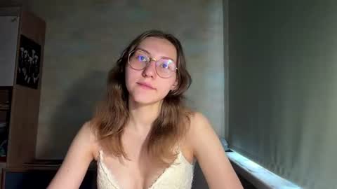 Snapshot of monikakotts chatting on June 17, 2026, 1:34 pm Mia online show from June 17, 2026, 1:34 pm