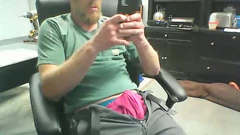 monkeypants04 online show from June 10, 2026, 4:28 pm