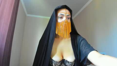Snapshot of moroccan_diamond_ chatting on July 25, 2026, 6:44 am Medina online show from July 25, 2026, 6:44 am