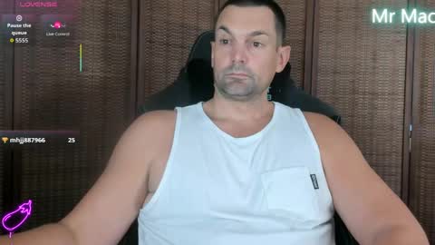 Snapshot of mr_mac69 chatting on May 12, 2026, 8:06 pm Cam online show from May 12, 2026, 8:06 pm