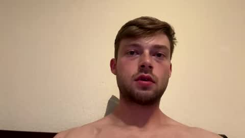 mrcoolguy68 online show from May 18, 2026, 11:21 pm