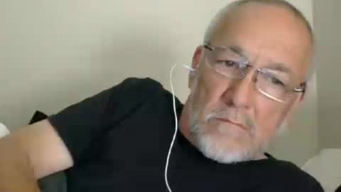 Snapshot of mrtease5 chatting on July 6, 2026, 4:09 am mrtease5 online show from July 6, 2026, 4:09 am