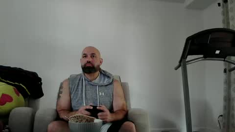 Snapshot of munchies420 chatting on June 23, 2026, 4:27 pm Bearded online show from June 23, 2026, 4:27 pm
