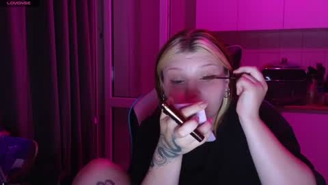 Snapshot of mura_muur chatting on June 12, 2026, 5:45 pm Milana online show from June 12, 2026, 5:45 pm