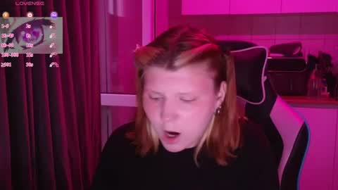 Snapshot of mura_muur chatting on June 16, 2026, 3:36 pm Milana online show from June 16, 2026, 3:36 pm